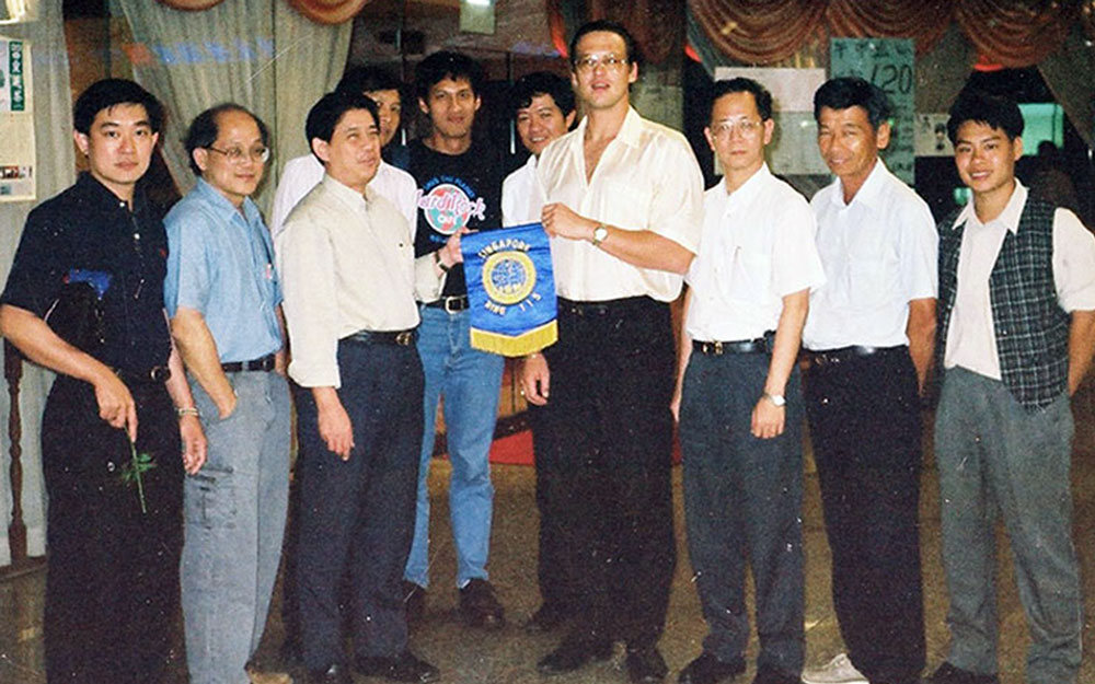 singapore-magicians-wolfgang-riebe